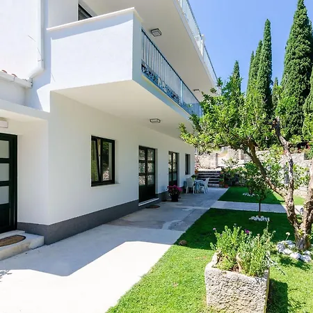 Garden - One-bedroom With Terrace 2 Adults