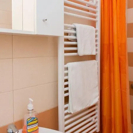 Lägenhet Garden - One-bedroom With Terrace 2 Adults