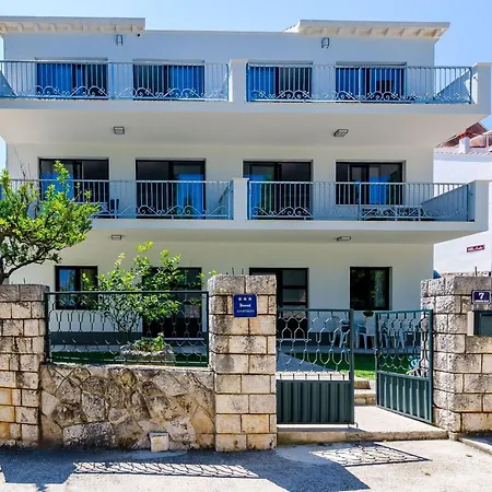 Garden - One-bedroom With Terrace 2 Adults 察夫塔特